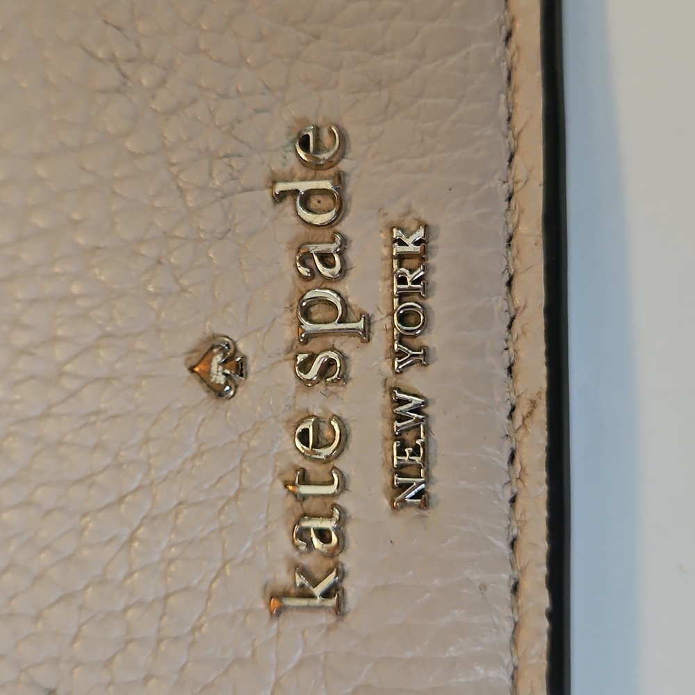 Kate Spade New York Pebbled Leather Zip Card Holder ID Wallet Wristlet Beige - Picture 2 of 6
